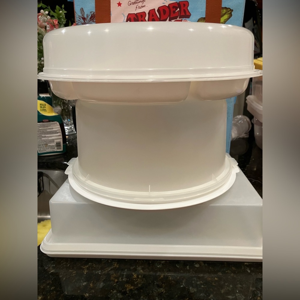 Cake  Carrier and Lazy Susan with Middle Container 3 pc set